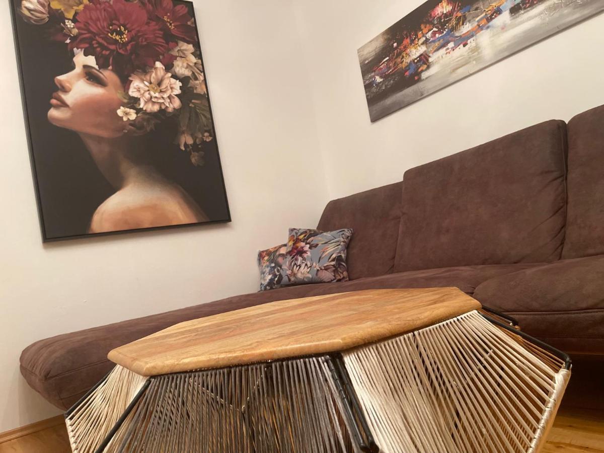 Greenleaf Walhalla-Apartment - Highspeed Wlan - Netflix - Suedbalkon テゲルンハイム エクステリア 写真